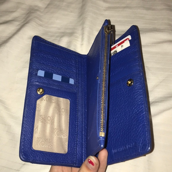michael kors wallet - Picture 3 of 5
